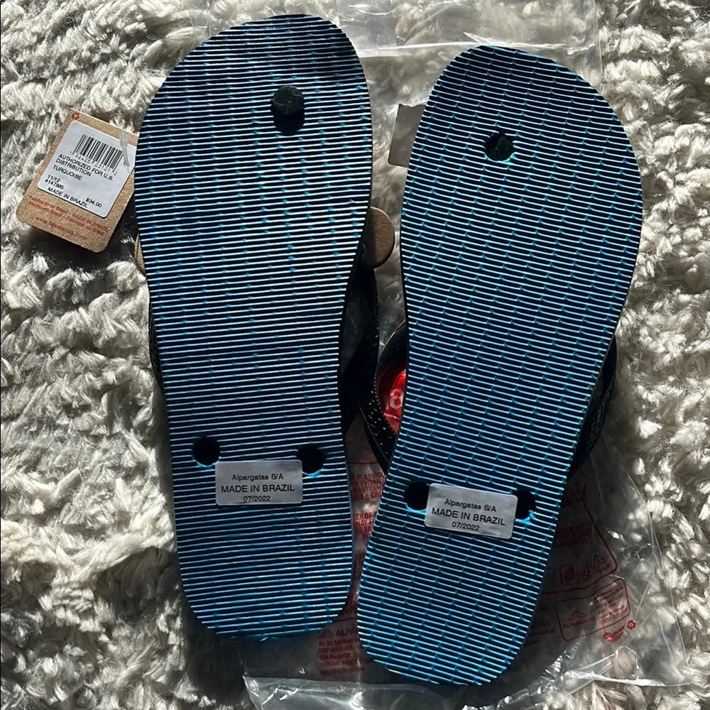 🌴 Havaianas Black and Blue Flip Flops